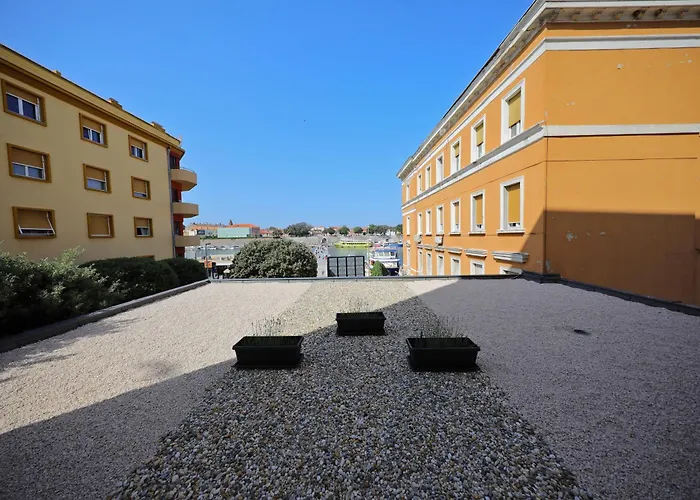 La Dolce Da - Luxury Zára